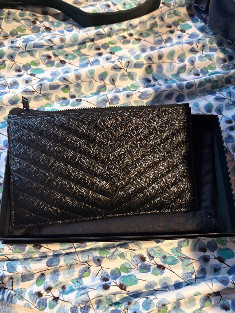 Yves Saint Laurent Black Quilted Leather Card Holder Wallet - Picture 3 of 4